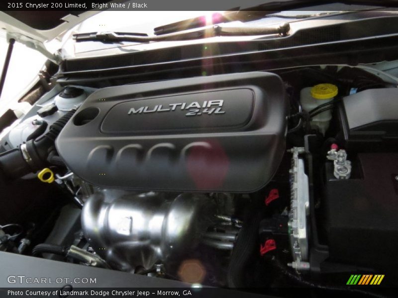 Bright White / Black 2015 Chrysler 200 Limited