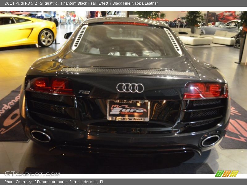Phantom Black Pearl Effect / Black Fine Nappa Leather 2011 Audi R8 5.2 FSI quattro