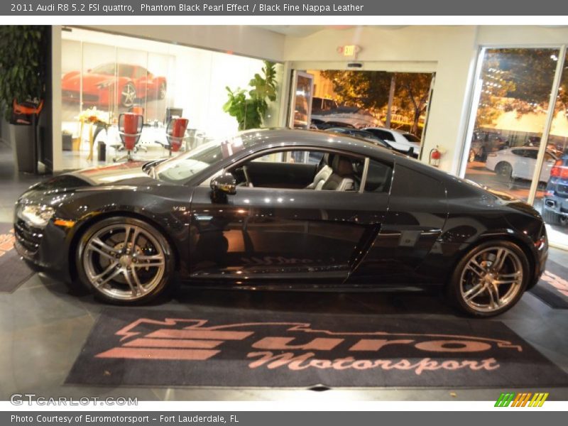 Phantom Black Pearl Effect / Black Fine Nappa Leather 2011 Audi R8 5.2 FSI quattro