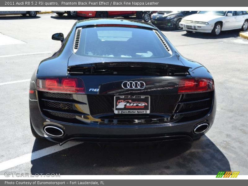 Phantom Black Pearl Effect / Black Fine Nappa Leather 2011 Audi R8 5.2 FSI quattro