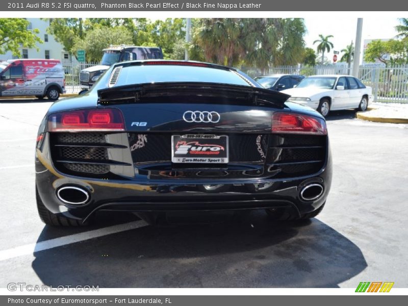 Phantom Black Pearl Effect / Black Fine Nappa Leather 2011 Audi R8 5.2 FSI quattro