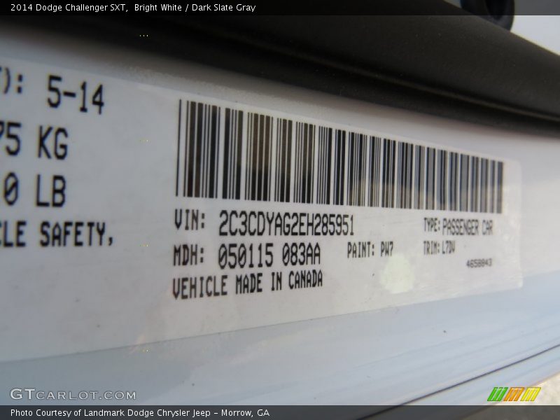 Bright White / Dark Slate Gray 2014 Dodge Challenger SXT