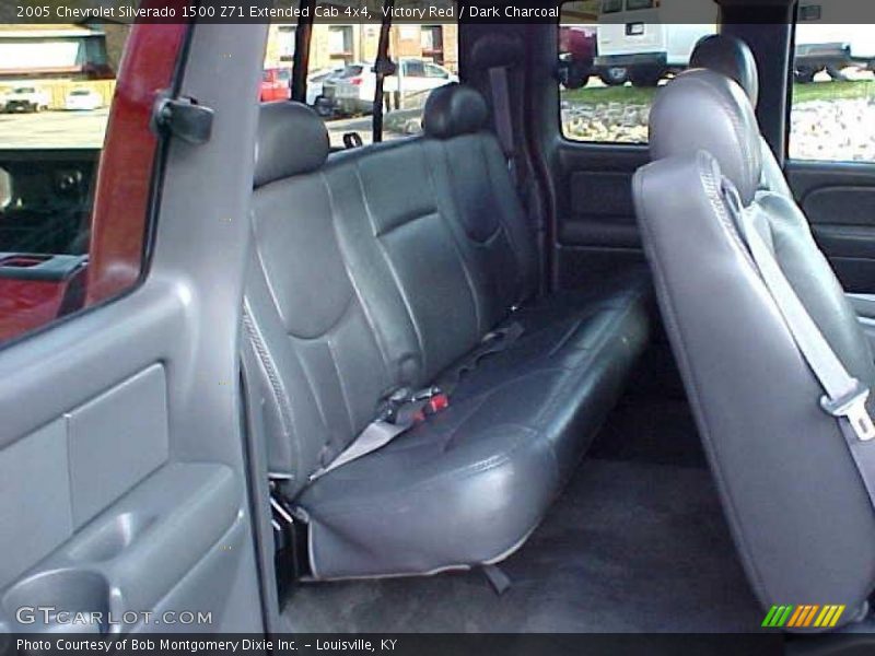 Victory Red / Dark Charcoal 2005 Chevrolet Silverado 1500 Z71 Extended Cab 4x4