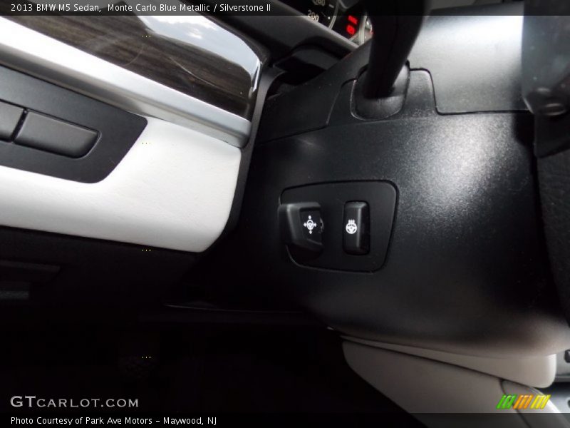 Monte Carlo Blue Metallic / Silverstone II 2013 BMW M5 Sedan