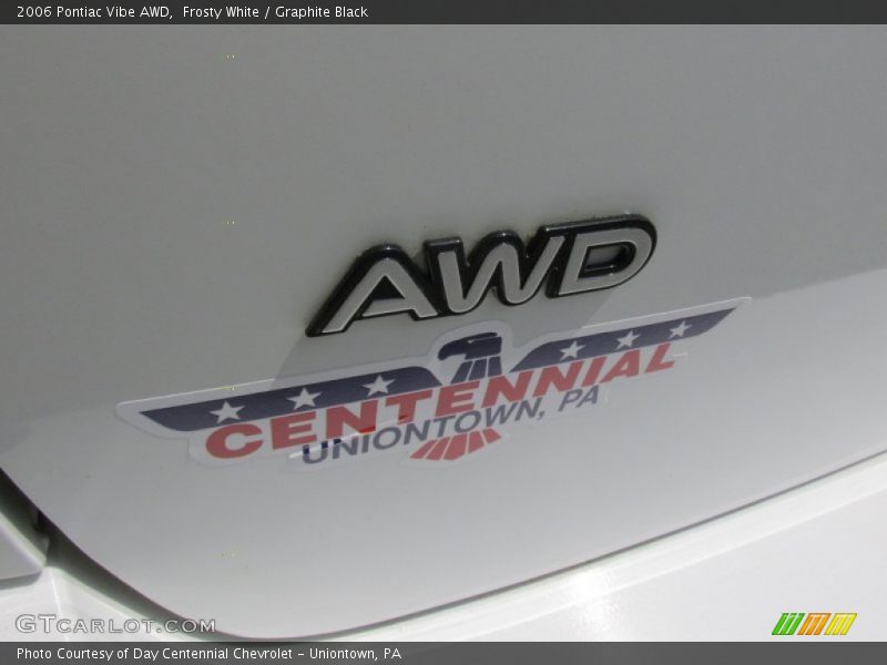 Frosty White / Graphite Black 2006 Pontiac Vibe AWD