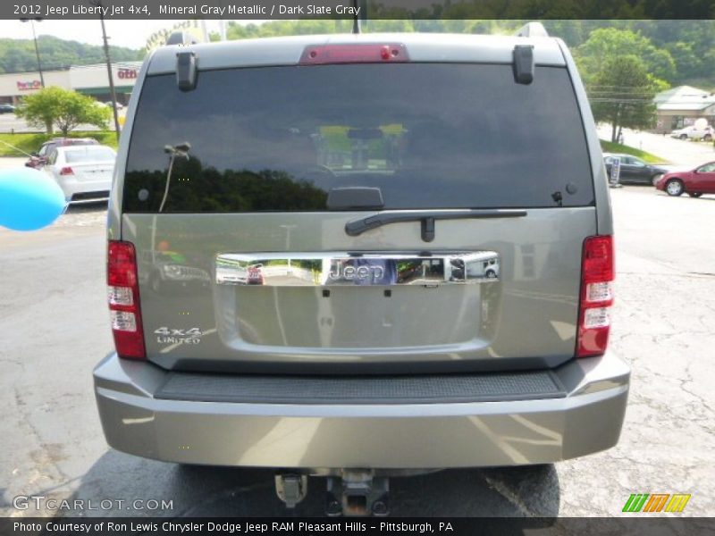 Mineral Gray Metallic / Dark Slate Gray 2012 Jeep Liberty Jet 4x4