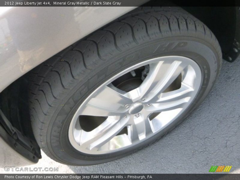 Mineral Gray Metallic / Dark Slate Gray 2012 Jeep Liberty Jet 4x4