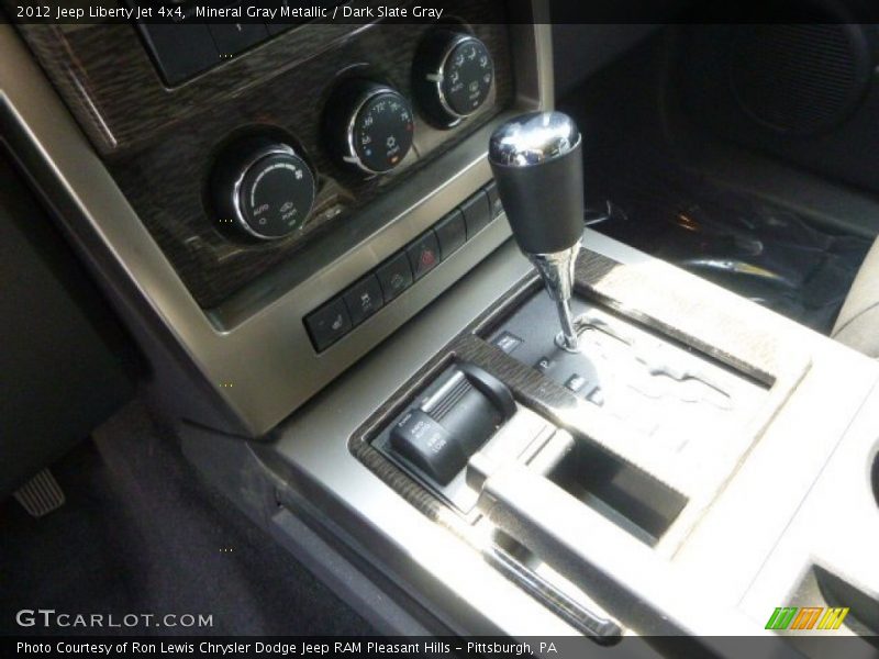 Mineral Gray Metallic / Dark Slate Gray 2012 Jeep Liberty Jet 4x4