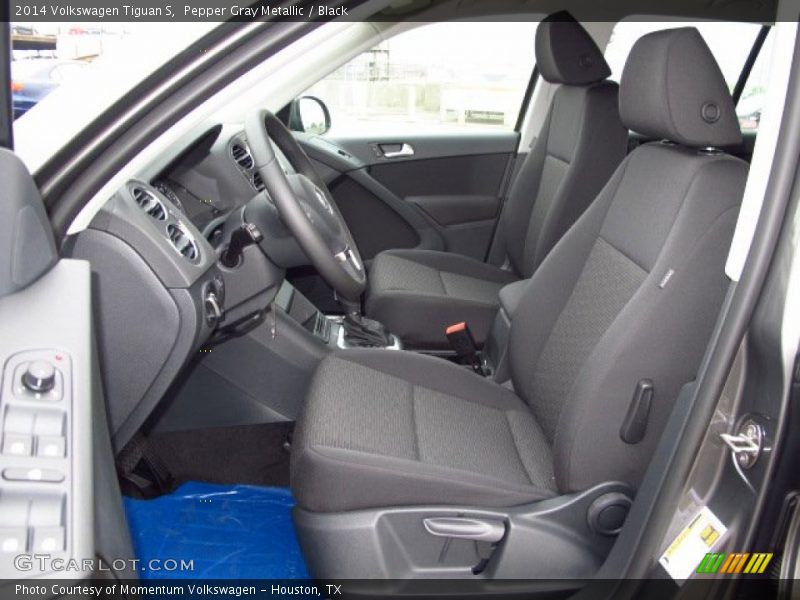 Pepper Gray Metallic / Black 2014 Volkswagen Tiguan S