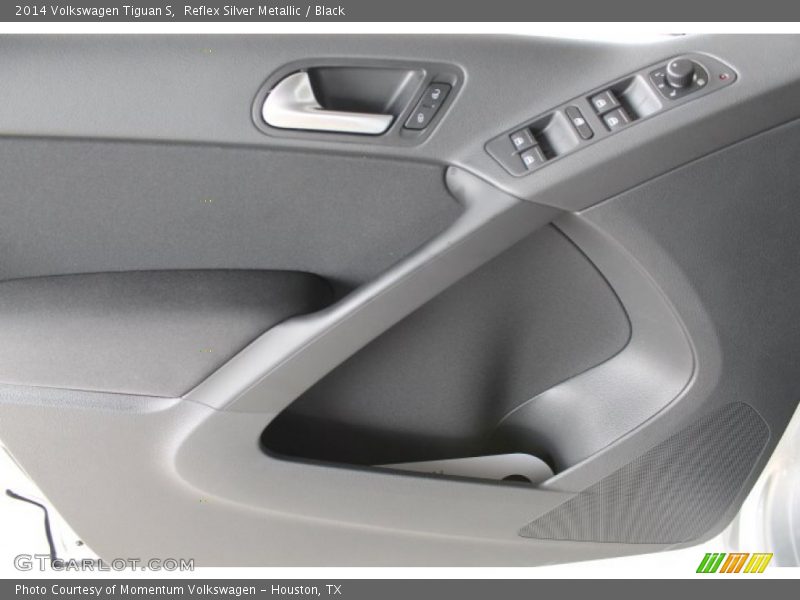 Reflex Silver Metallic / Black 2014 Volkswagen Tiguan S