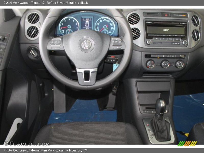 Reflex Silver Metallic / Black 2014 Volkswagen Tiguan S