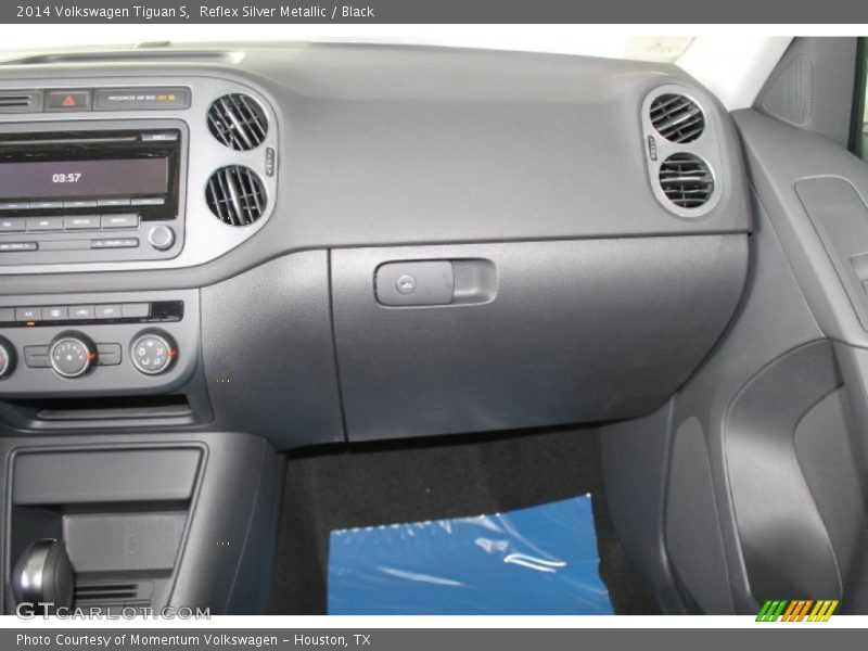 Reflex Silver Metallic / Black 2014 Volkswagen Tiguan S