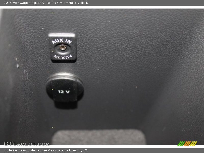 Reflex Silver Metallic / Black 2014 Volkswagen Tiguan S