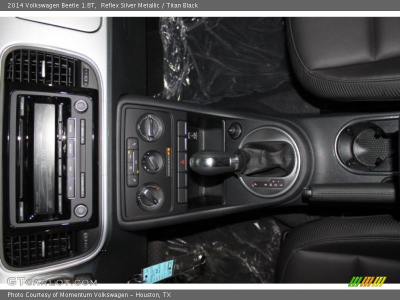 Reflex Silver Metallic / Titan Black 2014 Volkswagen Beetle 1.8T