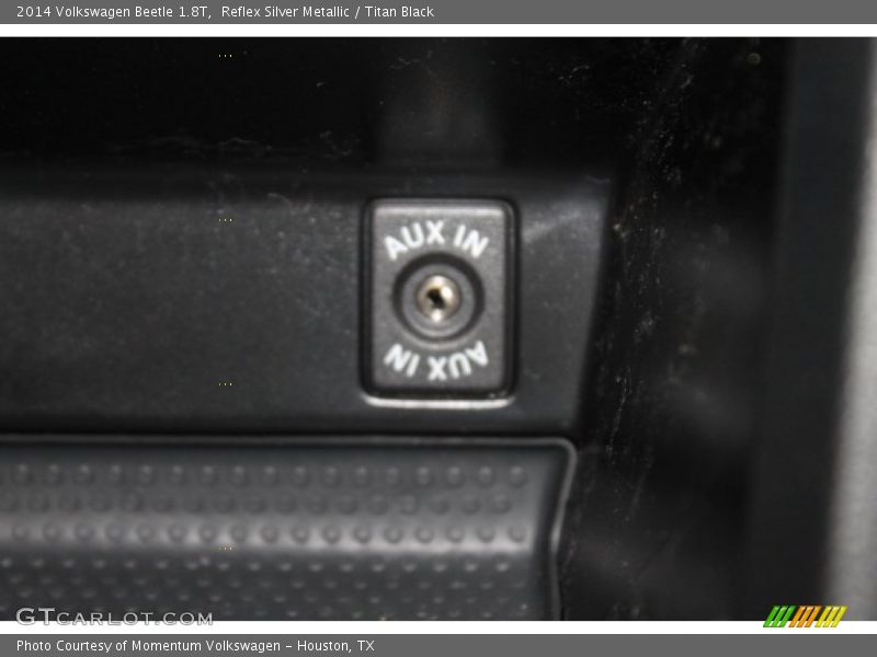 Reflex Silver Metallic / Titan Black 2014 Volkswagen Beetle 1.8T