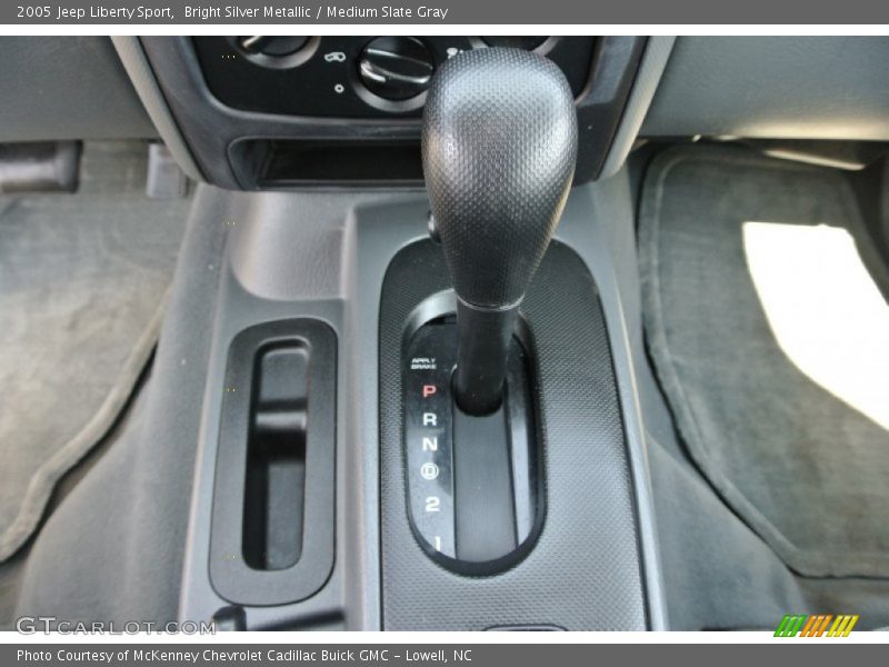 Bright Silver Metallic / Medium Slate Gray 2005 Jeep Liberty Sport