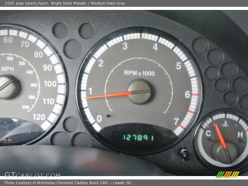Bright Silver Metallic / Medium Slate Gray 2005 Jeep Liberty Sport