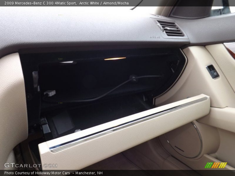 Arctic White / Almond/Mocha 2009 Mercedes-Benz C 300 4Matic Sport