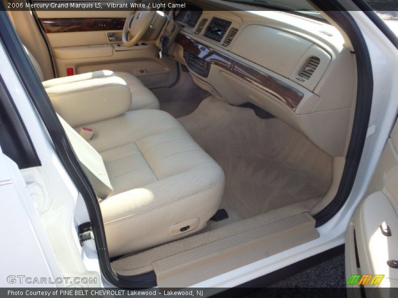 Vibrant White / Light Camel 2006 Mercury Grand Marquis LS