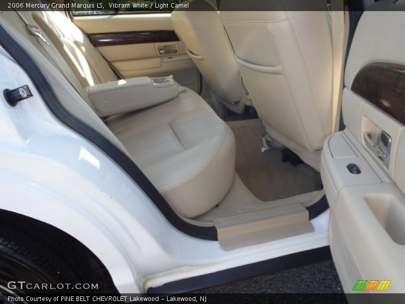 Vibrant White / Light Camel 2006 Mercury Grand Marquis LS
