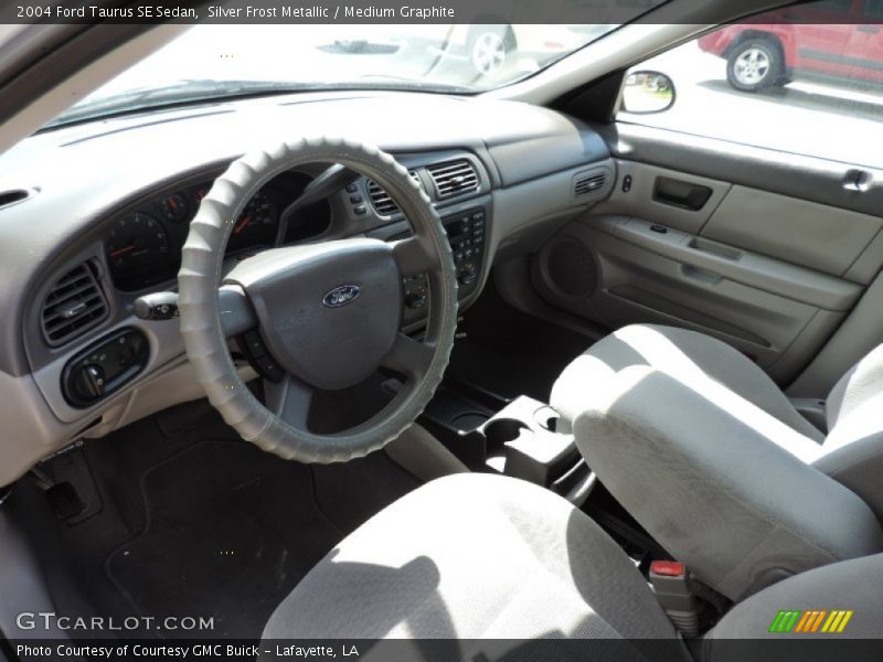 Silver Frost Metallic / Medium Graphite 2004 Ford Taurus SE Sedan