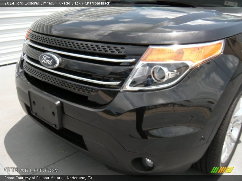 Tuxedo Black / Charcoal Black 2014 Ford Explorer Limited