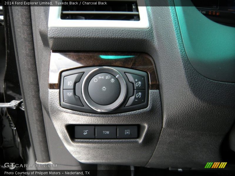 Tuxedo Black / Charcoal Black 2014 Ford Explorer Limited