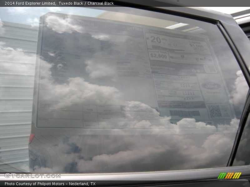 Tuxedo Black / Charcoal Black 2014 Ford Explorer Limited