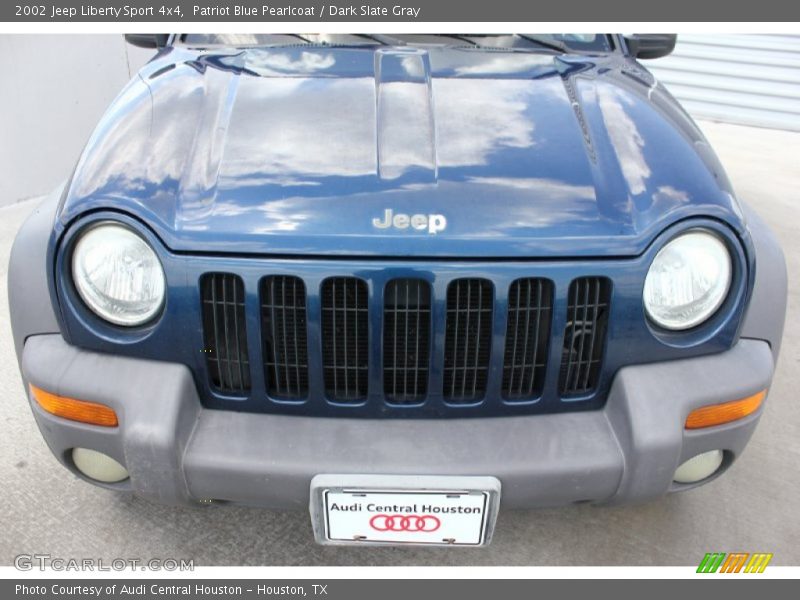 Patriot Blue Pearlcoat / Dark Slate Gray 2002 Jeep Liberty Sport 4x4