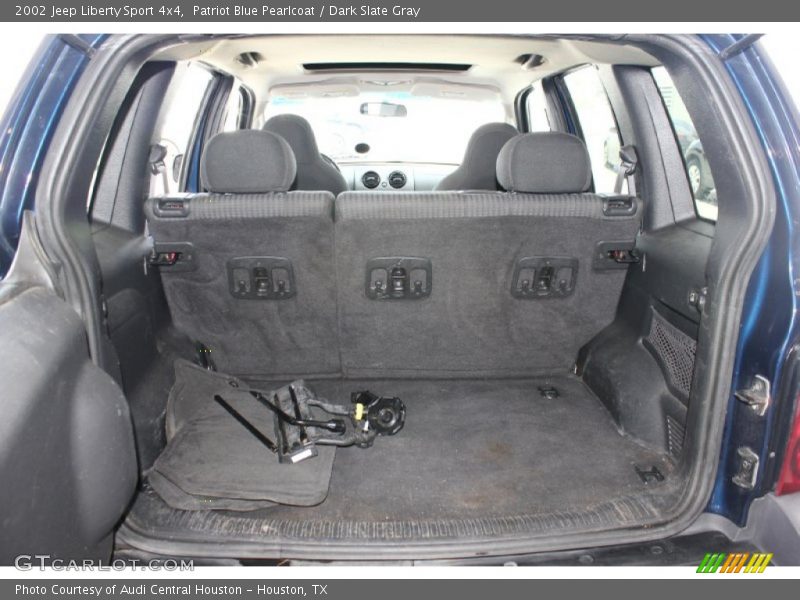 Patriot Blue Pearlcoat / Dark Slate Gray 2002 Jeep Liberty Sport 4x4