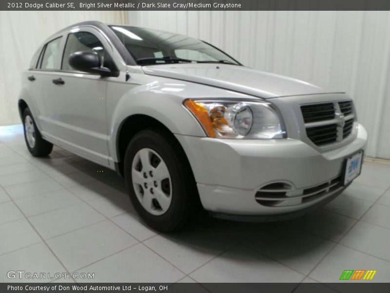 Bright Silver Metallic / Dark Slate Gray/Medium Graystone 2012 Dodge Caliber SE