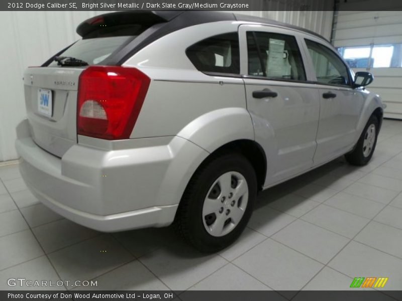 Bright Silver Metallic / Dark Slate Gray/Medium Graystone 2012 Dodge Caliber SE