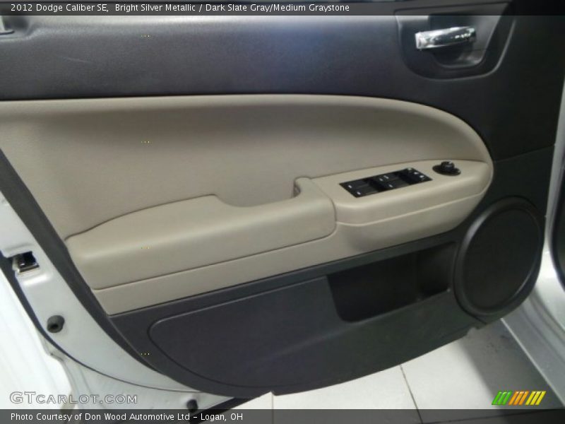 Bright Silver Metallic / Dark Slate Gray/Medium Graystone 2012 Dodge Caliber SE
