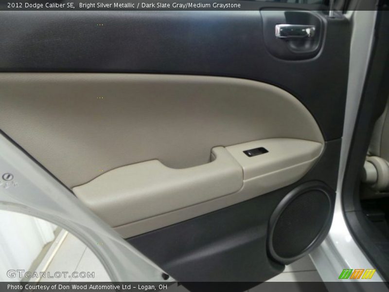 Bright Silver Metallic / Dark Slate Gray/Medium Graystone 2012 Dodge Caliber SE