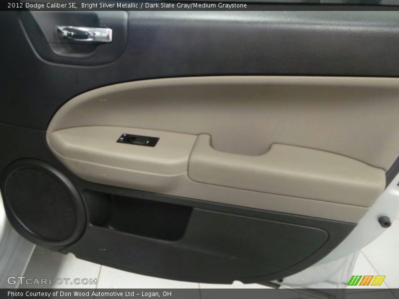 Bright Silver Metallic / Dark Slate Gray/Medium Graystone 2012 Dodge Caliber SE