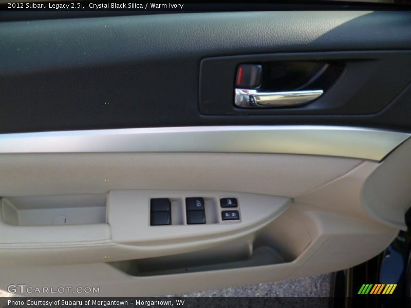 Crystal Black Silica / Warm Ivory 2012 Subaru Legacy 2.5i