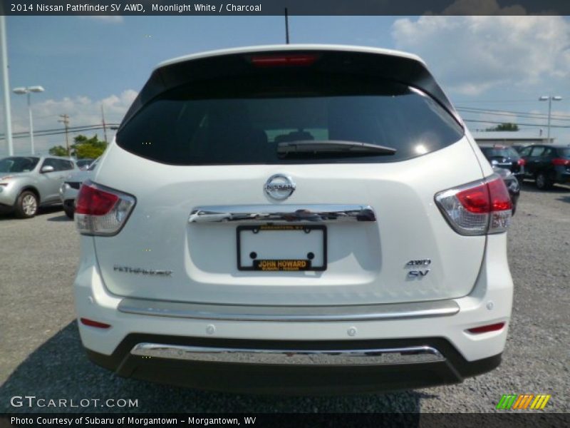 Moonlight White / Charcoal 2014 Nissan Pathfinder SV AWD