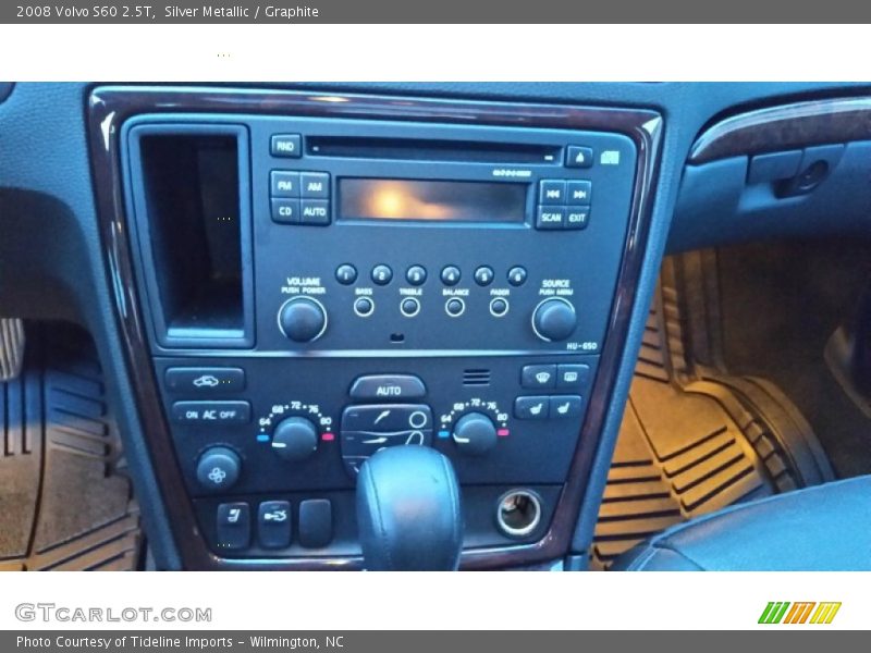Silver Metallic / Graphite 2008 Volvo S60 2.5T