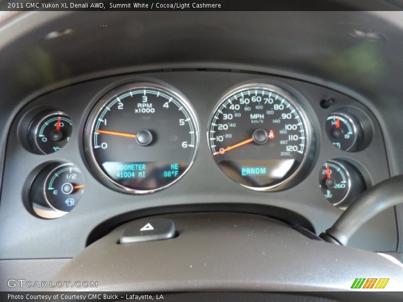 Summit White / Cocoa/Light Cashmere 2011 GMC Yukon XL Denali AWD