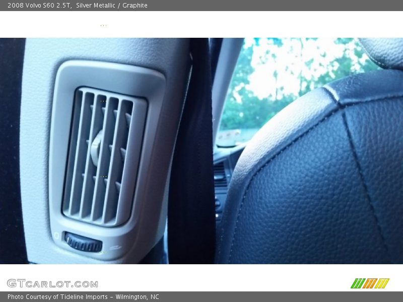 Silver Metallic / Graphite 2008 Volvo S60 2.5T