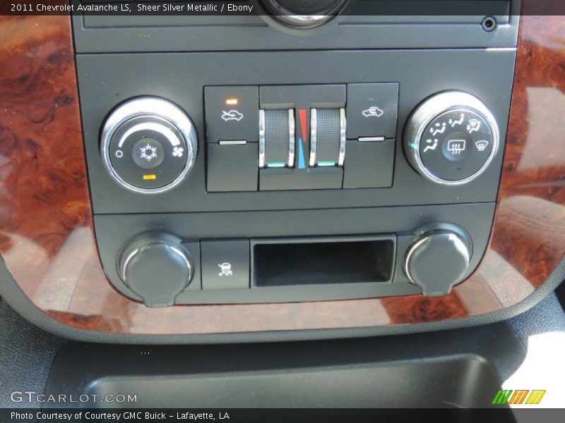 Sheer Silver Metallic / Ebony 2011 Chevrolet Avalanche LS