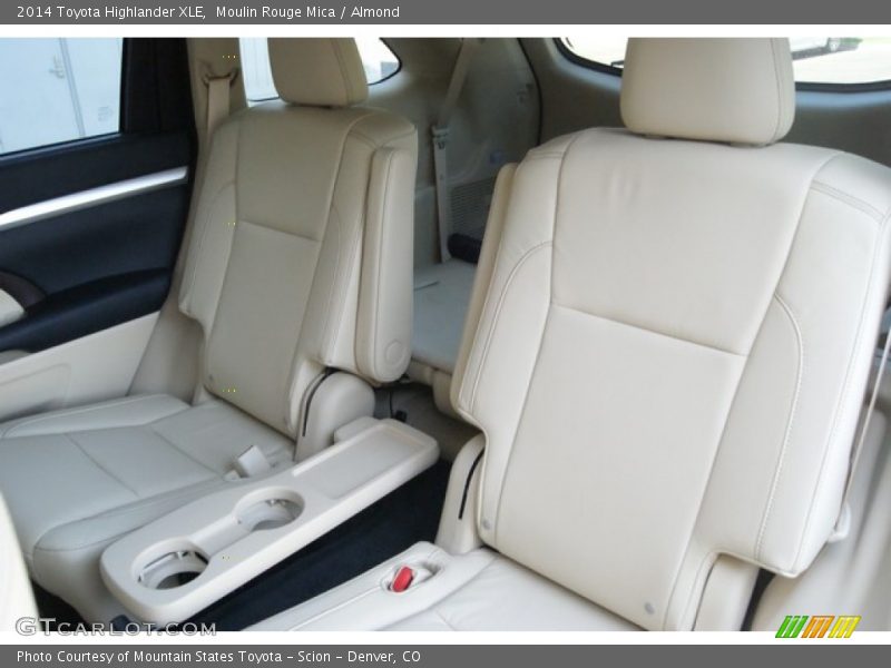 Moulin Rouge Mica / Almond 2014 Toyota Highlander XLE