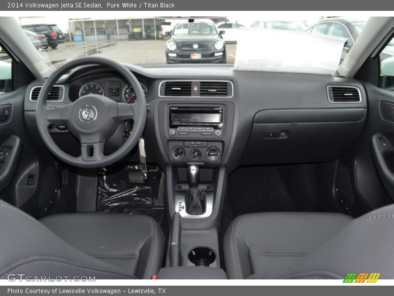 Pure White / Titan Black 2014 Volkswagen Jetta SE Sedan
