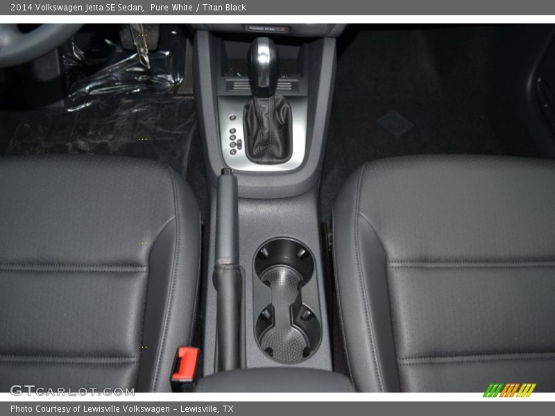Pure White / Titan Black 2014 Volkswagen Jetta SE Sedan