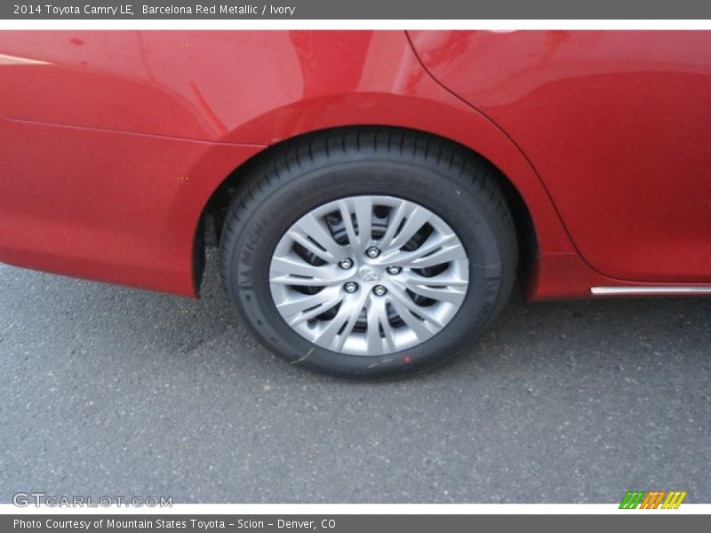 Barcelona Red Metallic / Ivory 2014 Toyota Camry LE