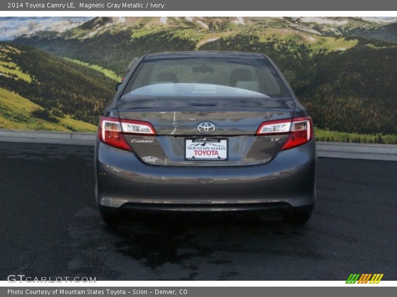 Magnetic Gray Metallic / Ivory 2014 Toyota Camry LE