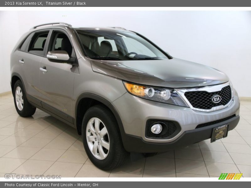 Titanium Silver / Black 2013 Kia Sorento LX