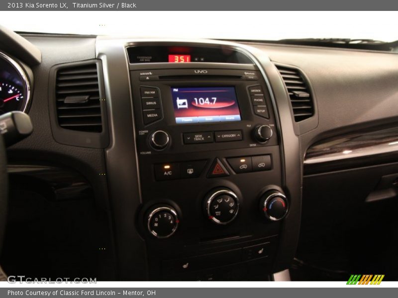 Titanium Silver / Black 2013 Kia Sorento LX