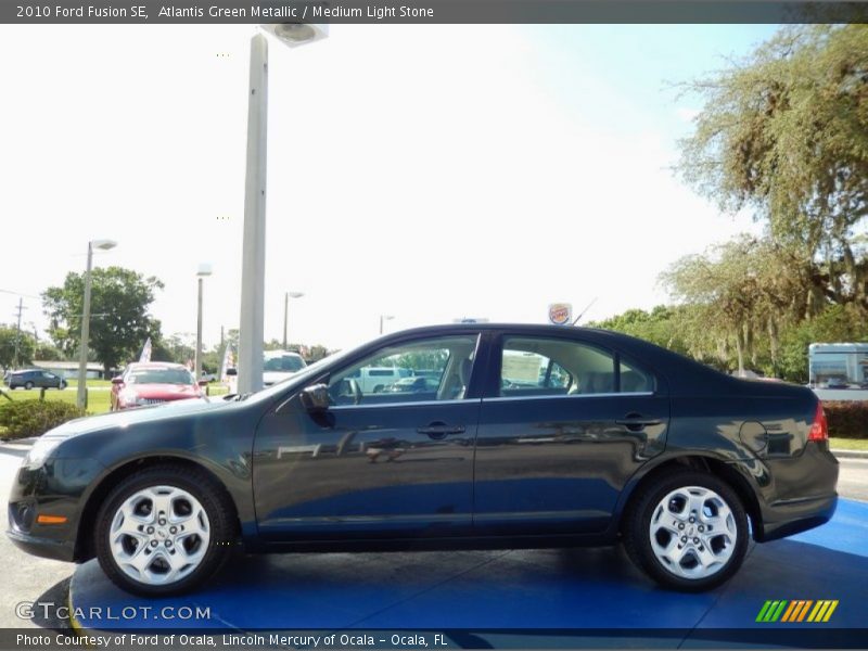Atlantis Green Metallic / Medium Light Stone 2010 Ford Fusion SE