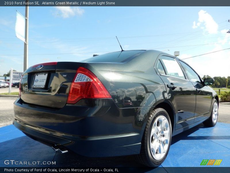 Atlantis Green Metallic / Medium Light Stone 2010 Ford Fusion SE